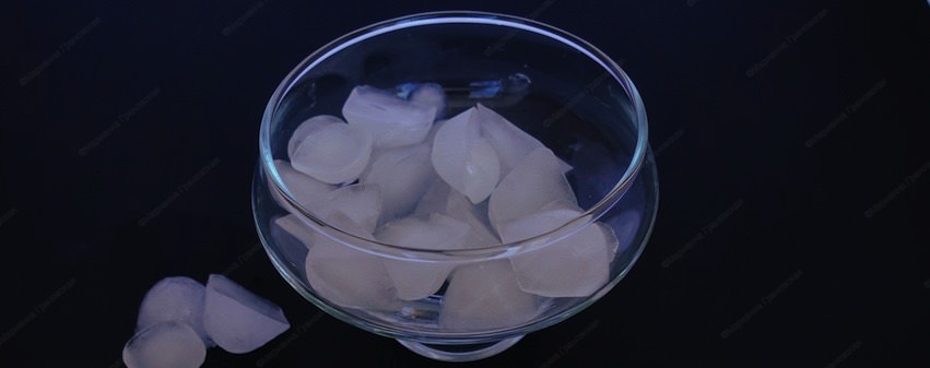 Остуда на отношения — обряд на лёд