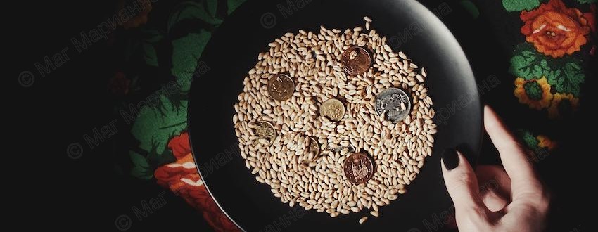 Обряд на деньги с пшеницей